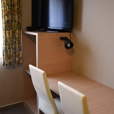 Апартаменти Budget Flats *