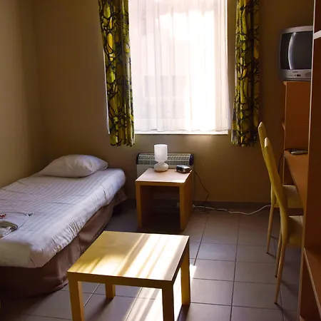 Budget Flats * Левен