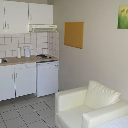 Budget Flats Левен